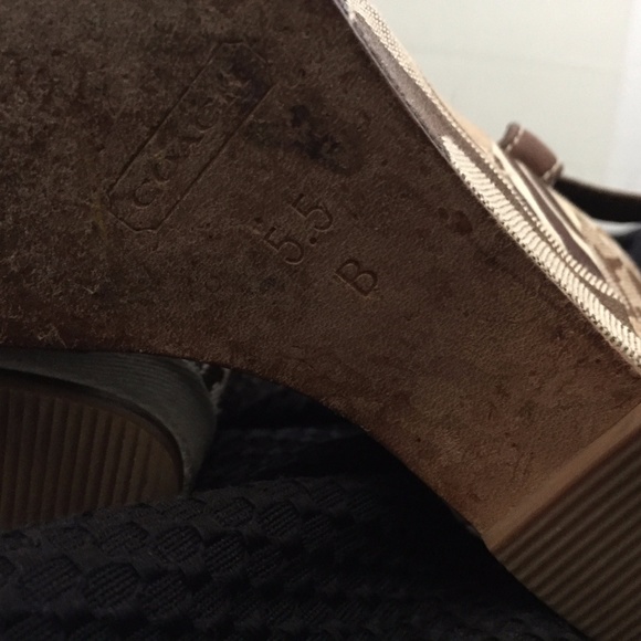 Coach Signature CC Leather Ankle Strap Wedges 5.5 - Picture 7 of 8